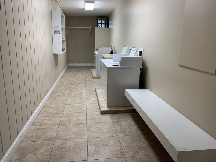 Apartment Feelin Tip'sea-oceanview Retreat Steps To Hilton Head Island
